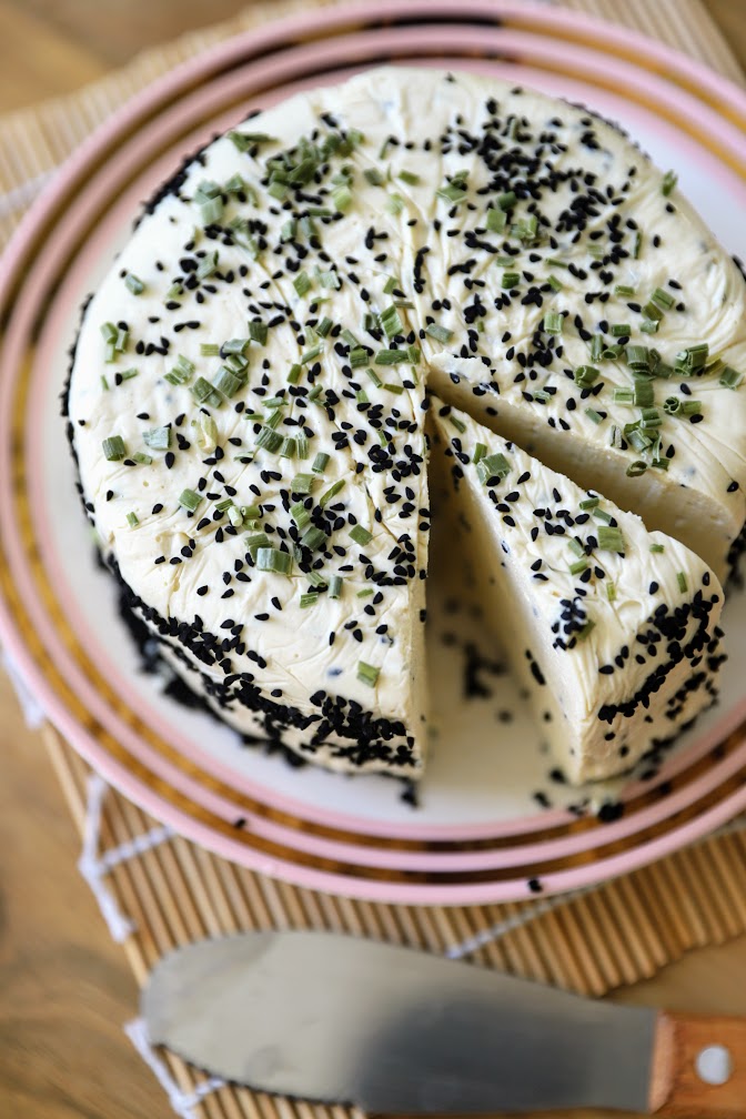 גבינה צפתית טבעונית עם קצח